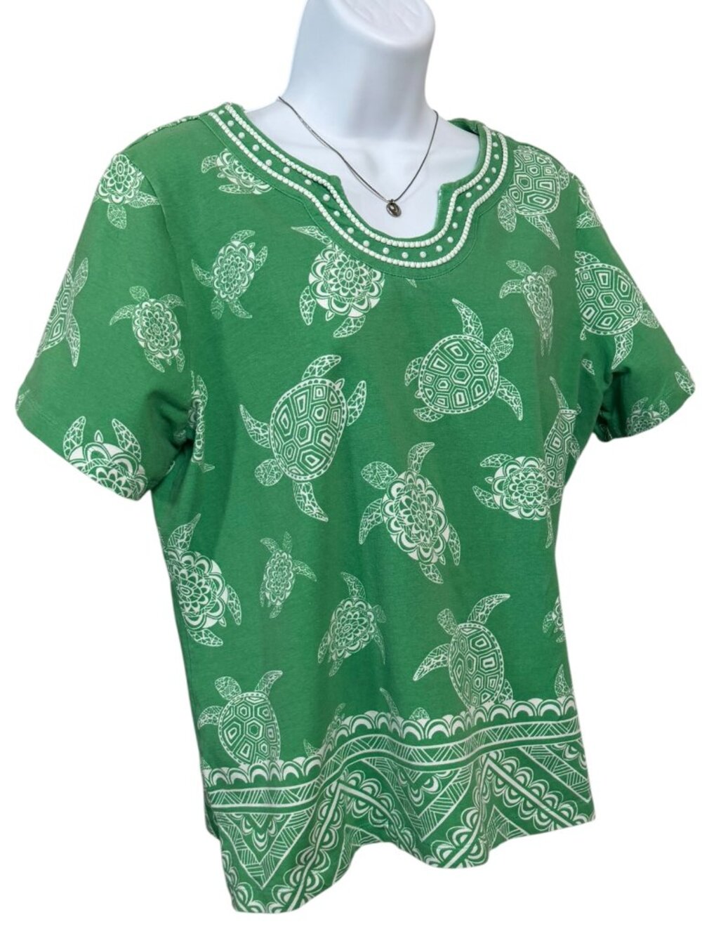 Alfred Dunner Women's Petite Large Sea Turtle Beaded Scoop Neck Top Green - Picture 3 of 10